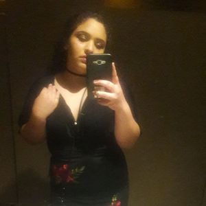 Meet your Posher, Arielle